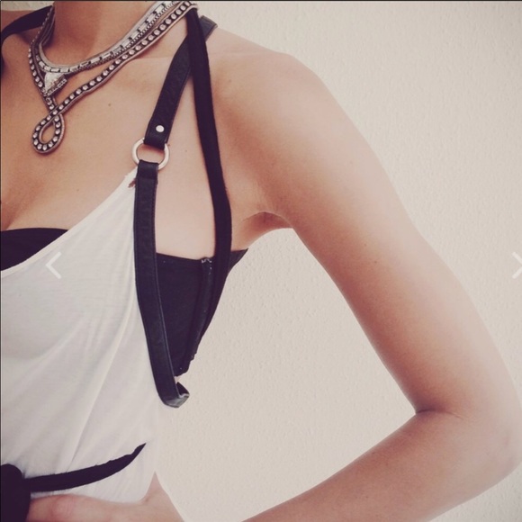 Lionette Zoe Necklace - Picture 3 of 6